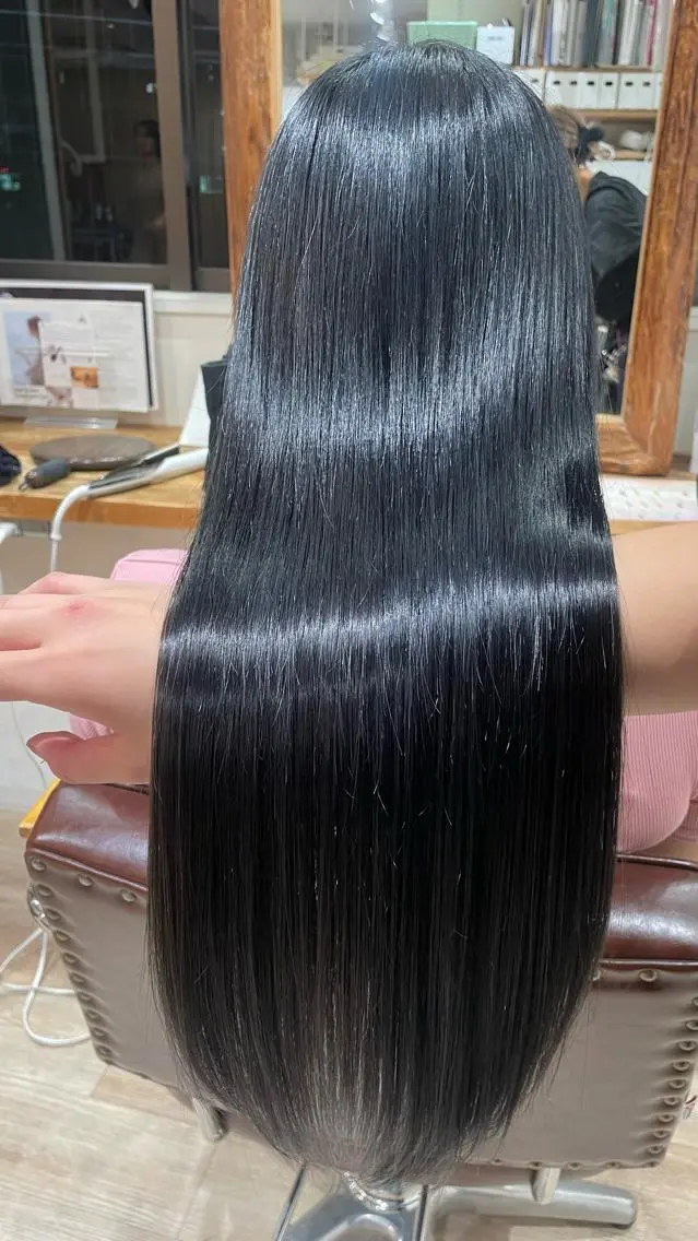 ロング カラー コトミ【メンズ】 【曲がる縮毛矯正】のヘアスタイル