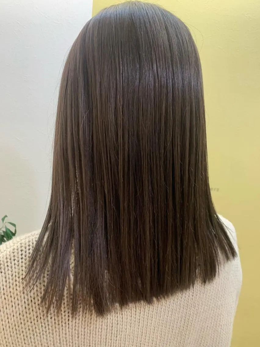 ミディアム カラー 透明感カラー ダークグレー ダークグレージュ グレージュ hubhair レイヤー/透明感のヘアスタイル