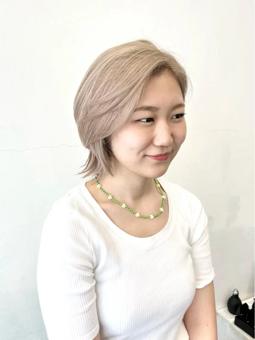 ショート カラー ヘアアレンジ ハイトーンカラー レイヤーカット ウルフカット ウルフレイヤー HARU//原宿🤍 リピート率NO.1のヘアスタイル