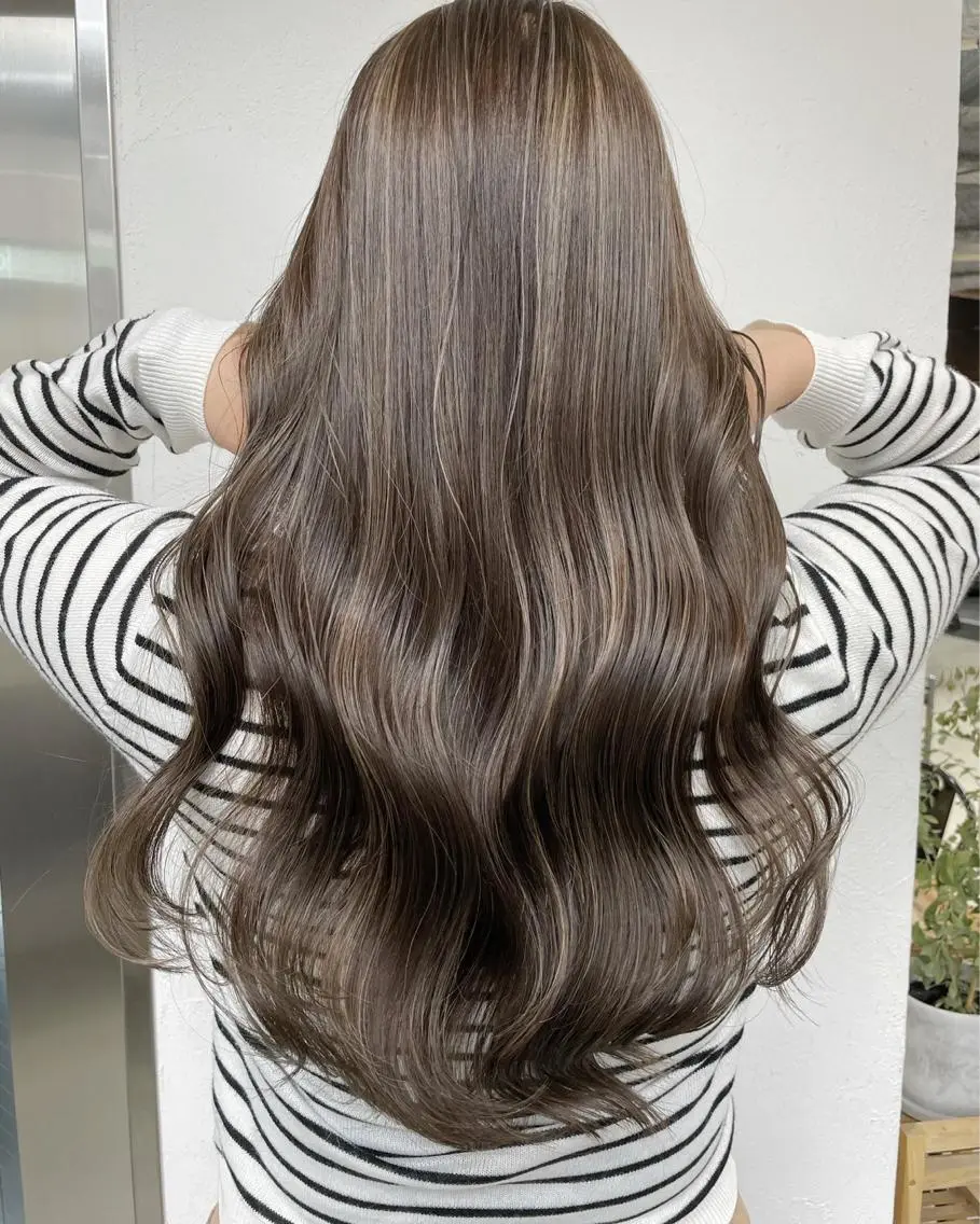 ロング カラー ハイライトカラー ハイライト 🧸艶々韓国ヘア 🧁mizunaのヘアスタイル