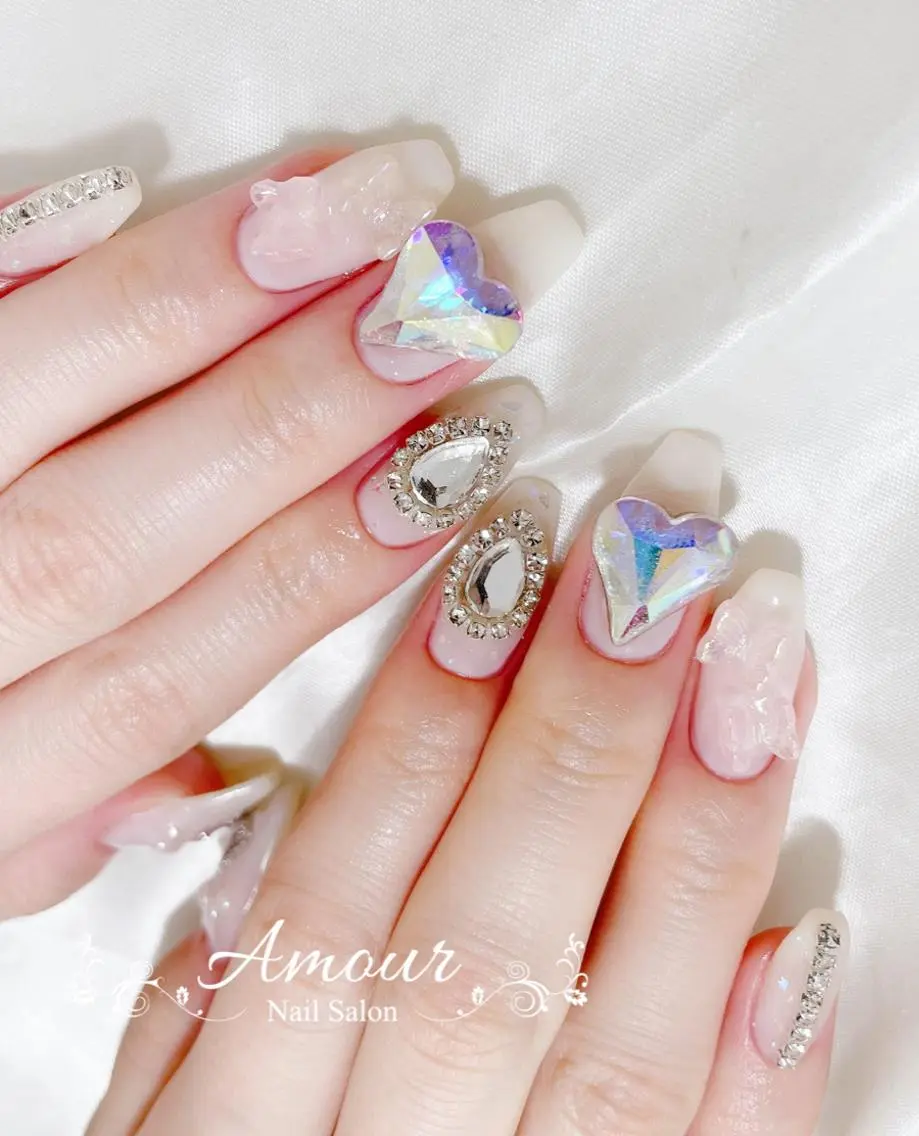 ネイル キラキラネイル nailsalon ♡amour♡のネイルデザイン