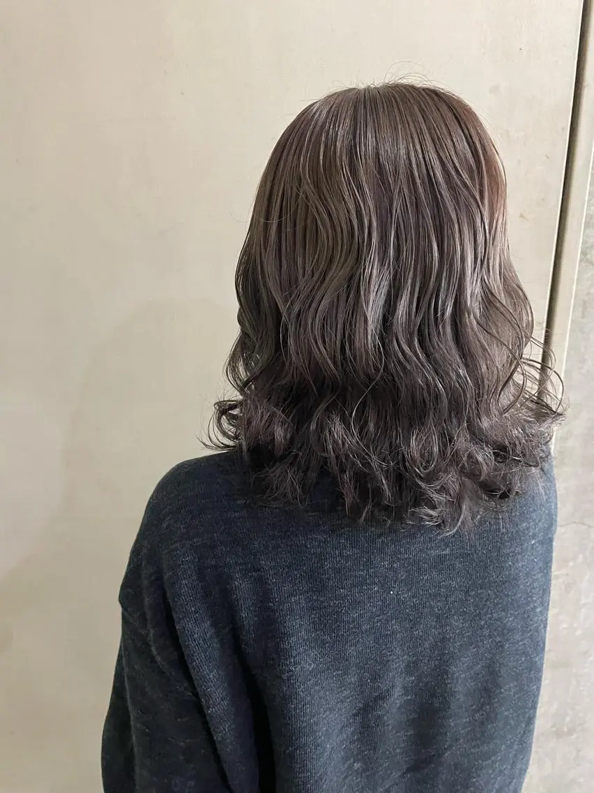 ミディアム 吉村 夏椰のヘアスタイル