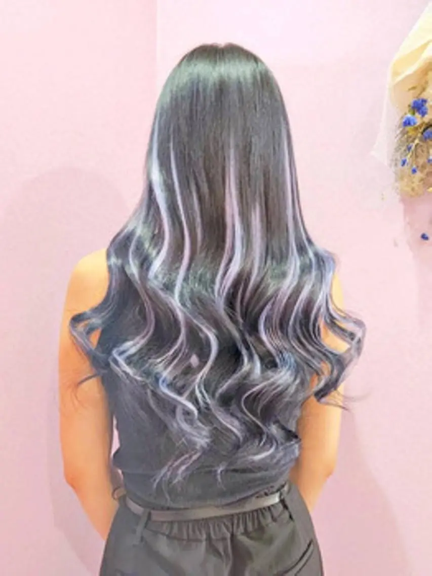 ロング カラー 大阪レミーエクステ チビ編み込みのヘアスタイル