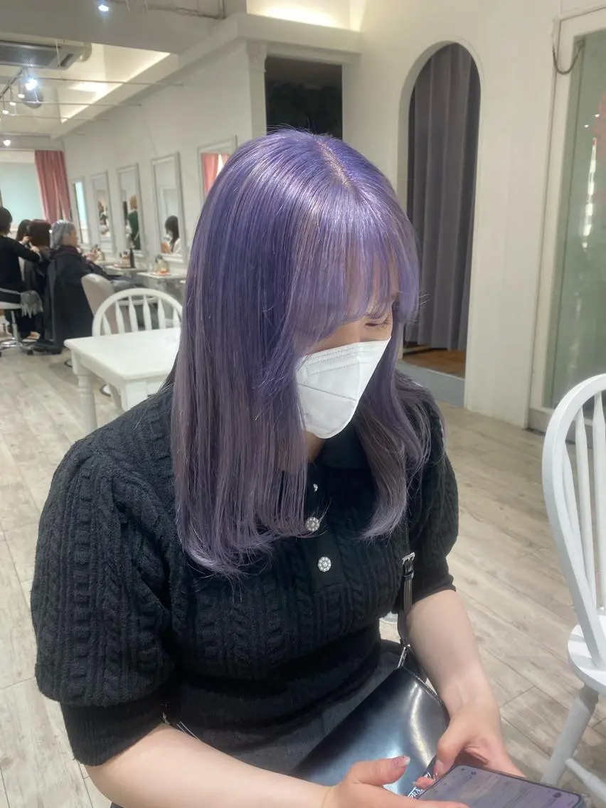 ロング カラー ヘアアレンジ ブリーチ ラベンダーカラー ヘアカラー トリートメント ベージュカラー /aibiのヘアスタイル