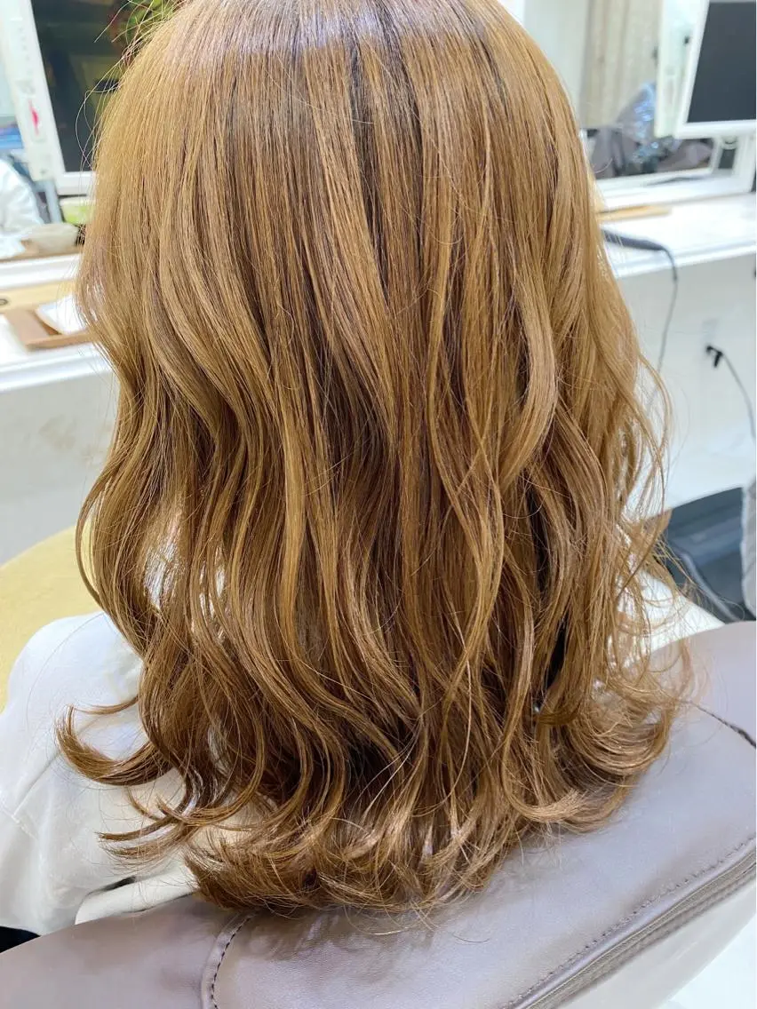 ミディアム カラー カット ヘアカラー トリートメント shanti 渡辺新也✂️のヘアスタイル