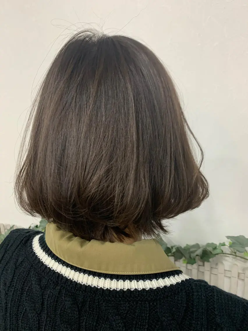 ショート カラー アッシュ 透明感カラー 安藤 まどかのヘアスタイル