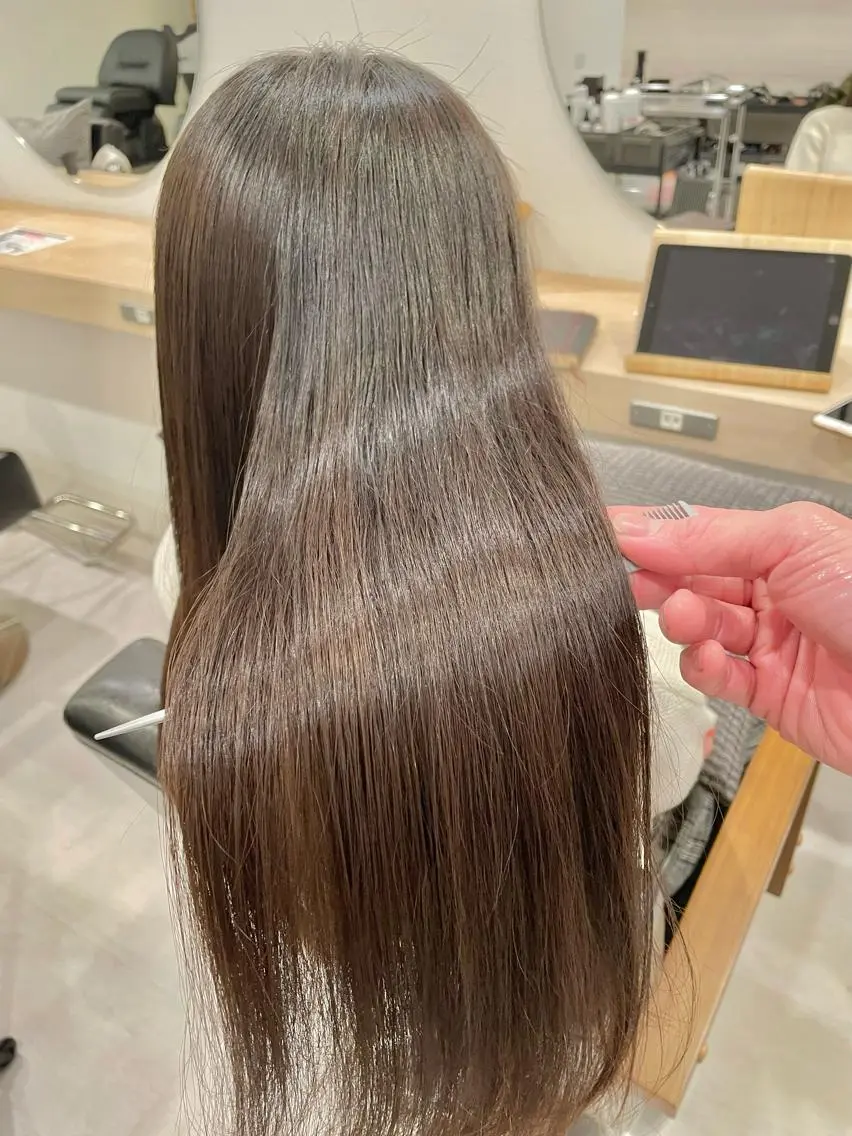 ロング 福井 茉菜美のヘアスタイル