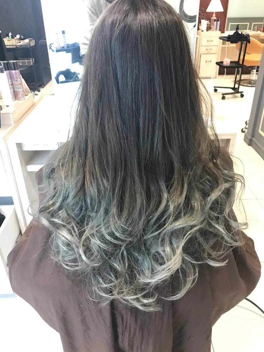 セミロング カラー ヘアカラー 難しい髪質の縮毛矯正 高岡/射水/髪質改善のヘアスタイル