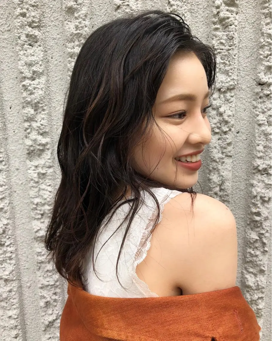セミロング カラー ヘアアレンジ トリートメント ✨👑お洒落ショート ❣️村上せいな✨のヘアスタイル