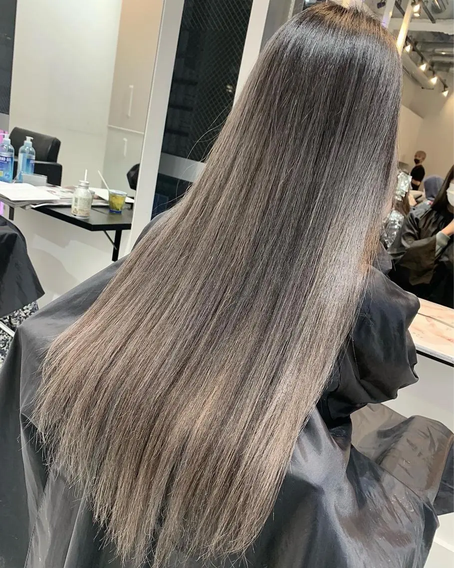 ロング カラー ヘアアレンジ ベージュカラー グラデーションカラー ハイライトカラー くせ毛 外国人風カラー 阿部 圭悟のヘアスタイル