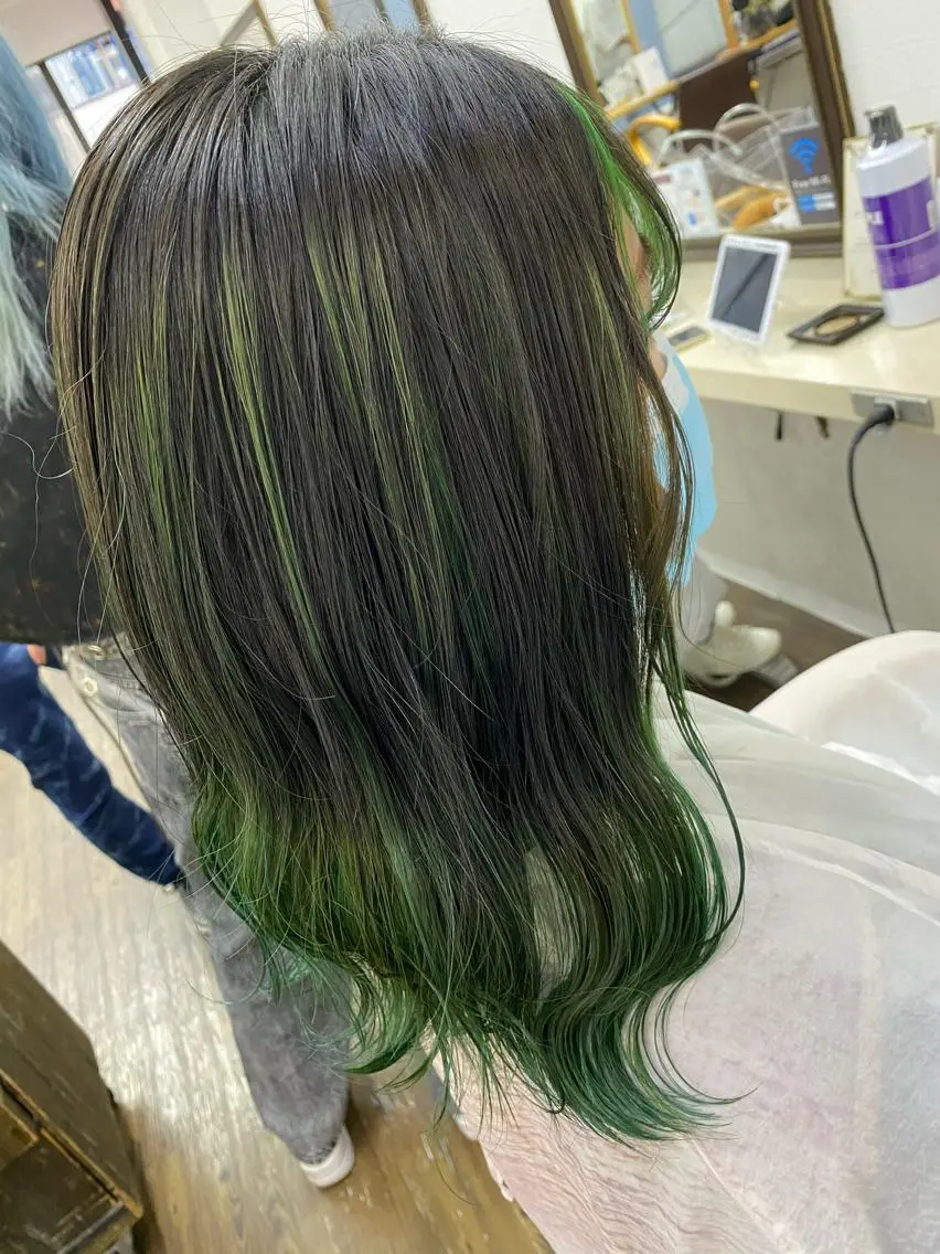 セミロング カラー グラデーションカラー ハイライトカラー ハイライト IwAsh大和駅前店 河野亜里香のヘアスタイル