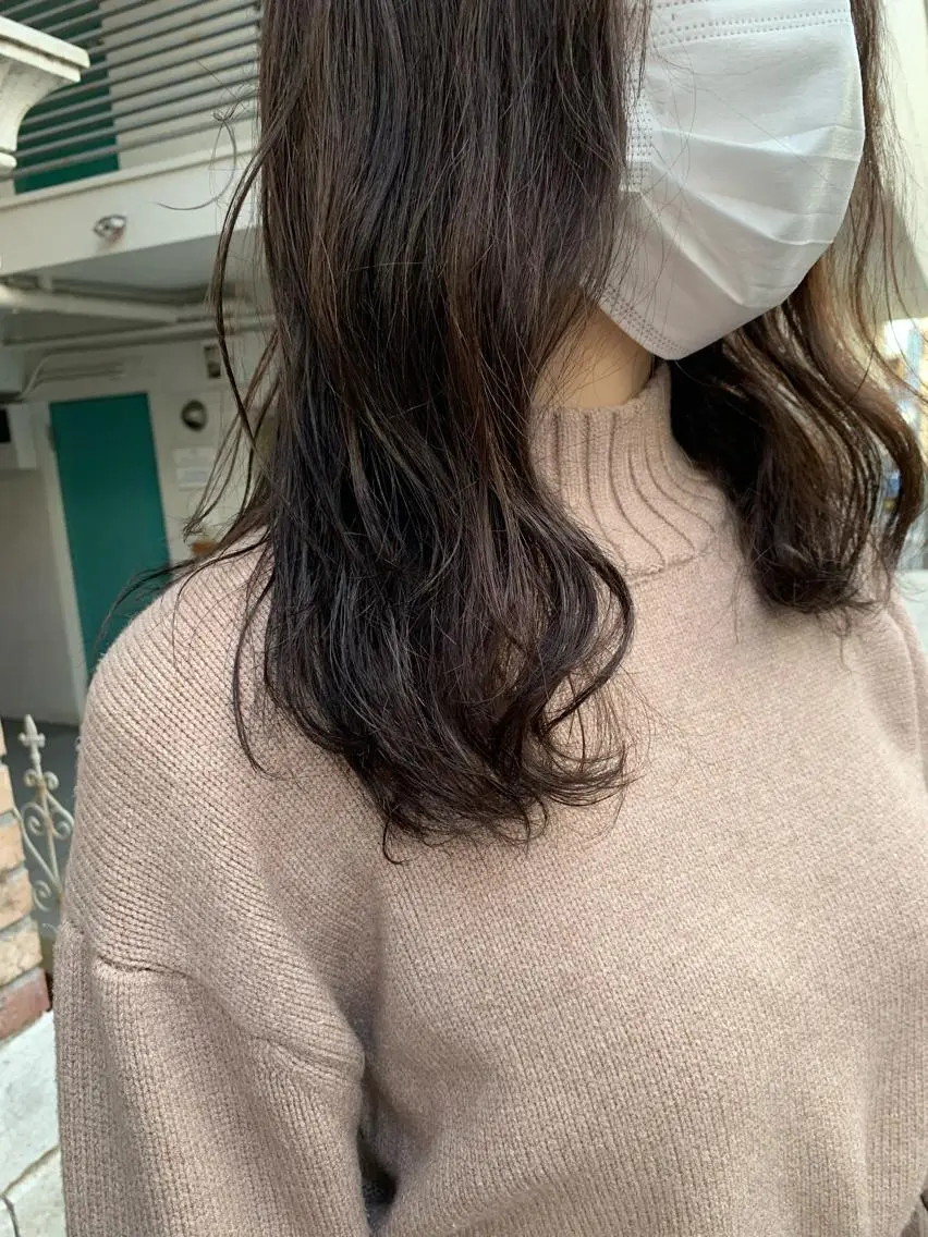 セミロング カラー パーマ セミロングパーマ アッシュ オリーブアッシュ 似合わせカラー🫶 小川千波のヘアスタイル
