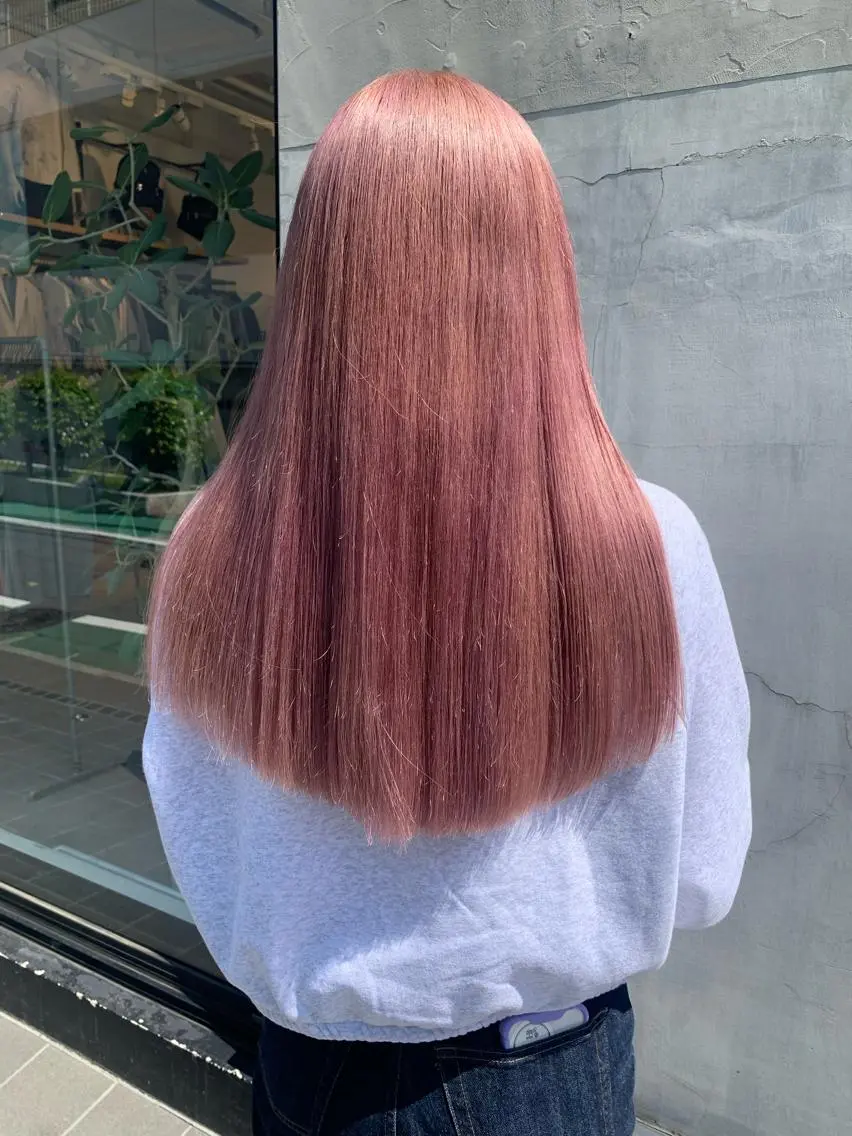 ロング カラー ヘアアレンジ ブリーチ ヘアカラー トリートメント yuka .のヘアスタイル