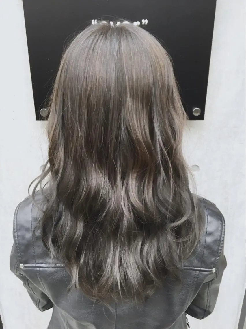 ロング カラー パーマ アッシュ アッシュグレー カット ヘアカラー トリートメント ✨髪質改善縮毛矯正✨ 宇田川修平のヘアスタイル