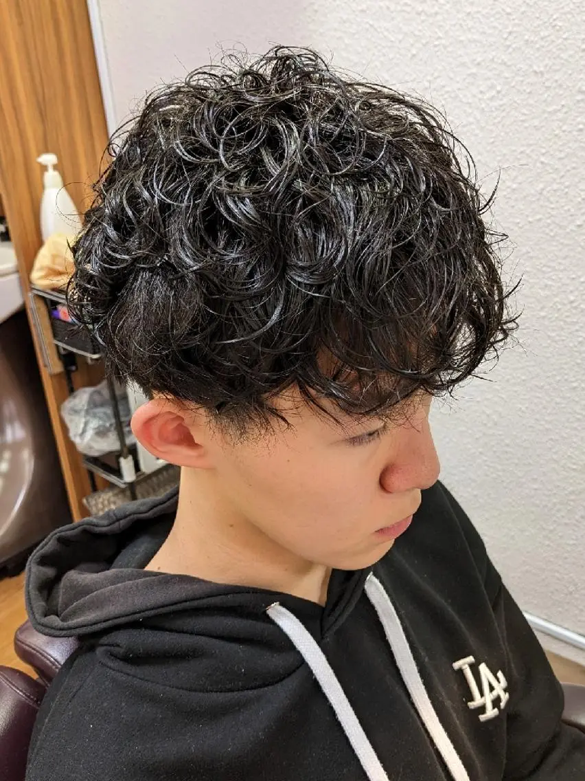 ショート メンズ パーマ メンズパーマ 似合わせカット カット パーマ 🏝川津瑛二🧖♀ 極上パーマ&カラー⭕のエステ・リラクイメージ
