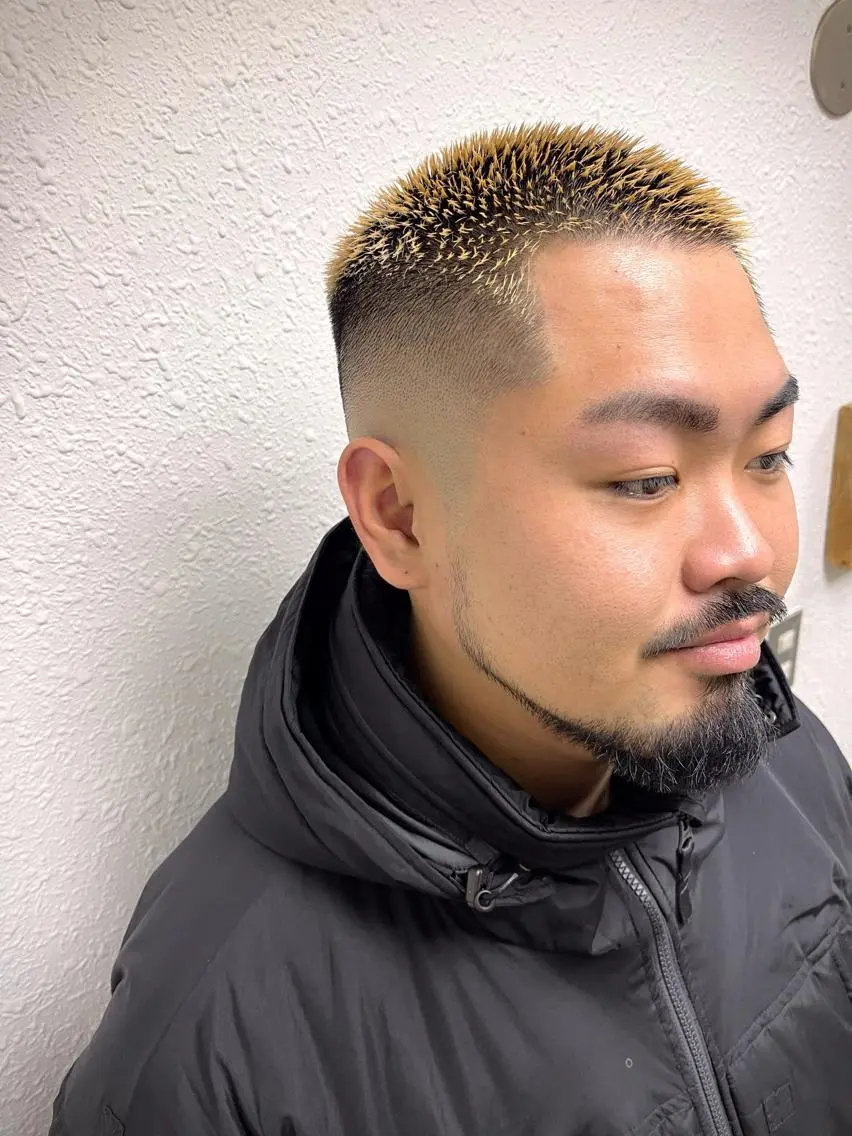 ショート カラー メンズ メンズブリーチ ブリーチ 抜きっぱなしブロンド 狩野 孝太郎のヘアスタイル