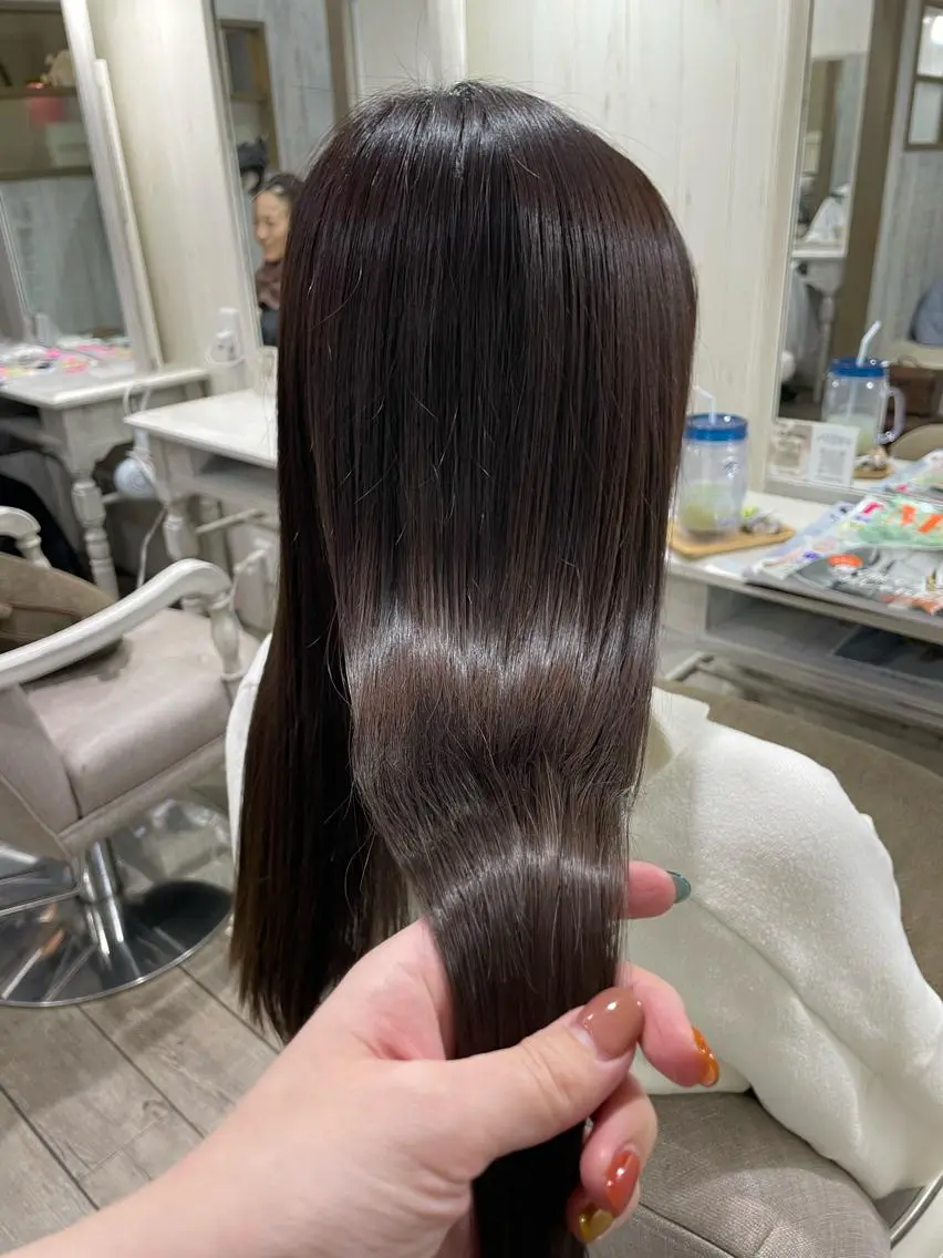 ロング ネモトメイナ🌿 今月末で退職しますのヘアスタイル