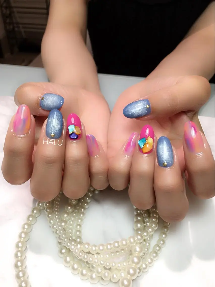 ネイル ストーンネイル HALU ハルのネイルデザイン