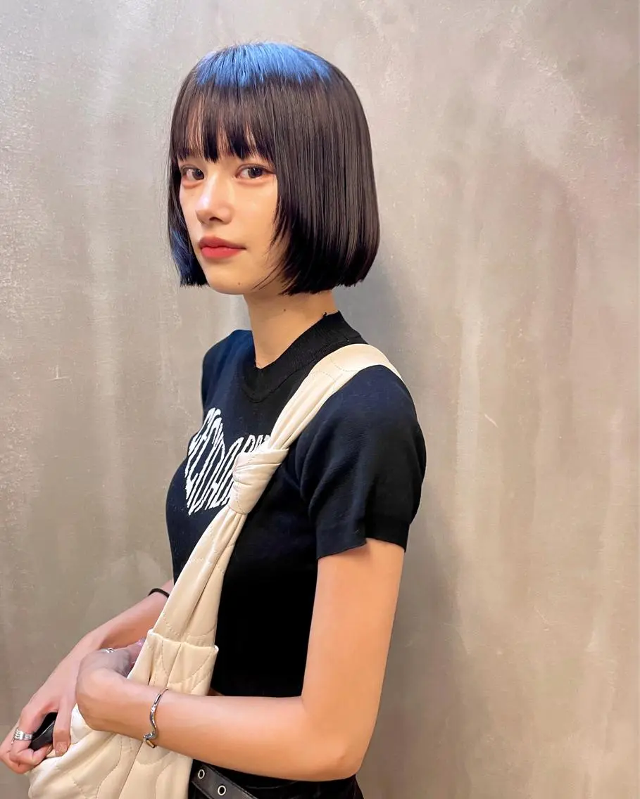 ミディアム カラー パーマ ヘアアレンジ メンズ キッズ ネイル マツエク・マツパ アイブロウ ブルーカラー ブルーラベンダー ラベンダーカラー ブルー カット ヘアカラー トリートメント tatsumi/ボブ ウルフ/レイヤーのヘアスタイル