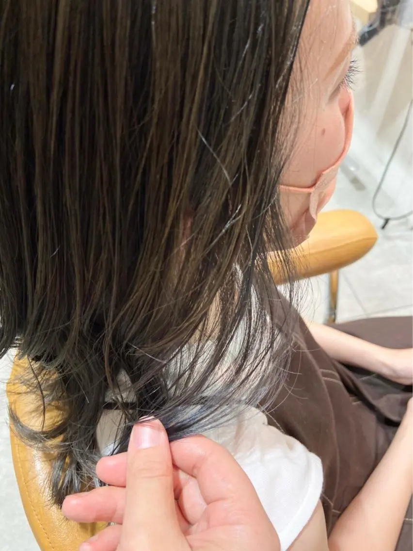 カラー インナーカラー 田辺 黎花のヘアスタイル