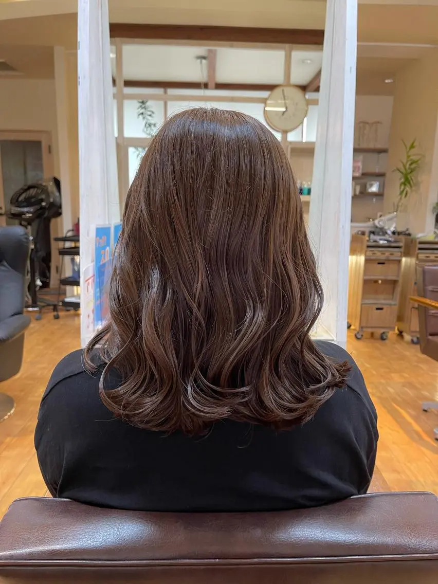 セミロング 梶谷 和希のヘアスタイル