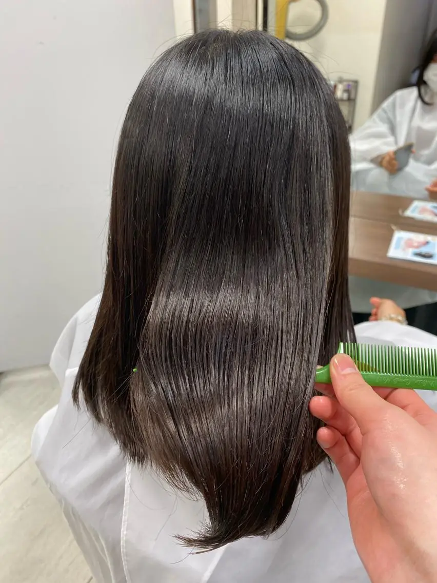 ロング ヘアカラー 月野涼風 /レイヤーカットのヘアスタイル