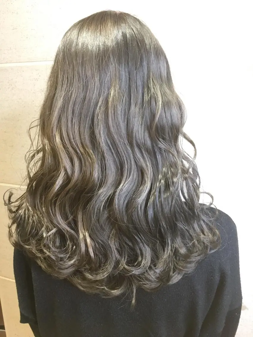 ロング カラー ハイトーン得意😍 Lumiereのヘアスタイル