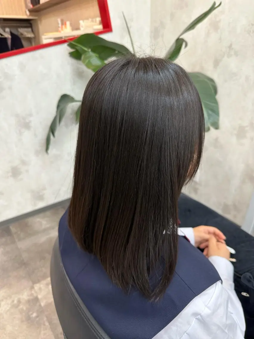 セミロング くせ毛 森本 倭のヘアスタイル