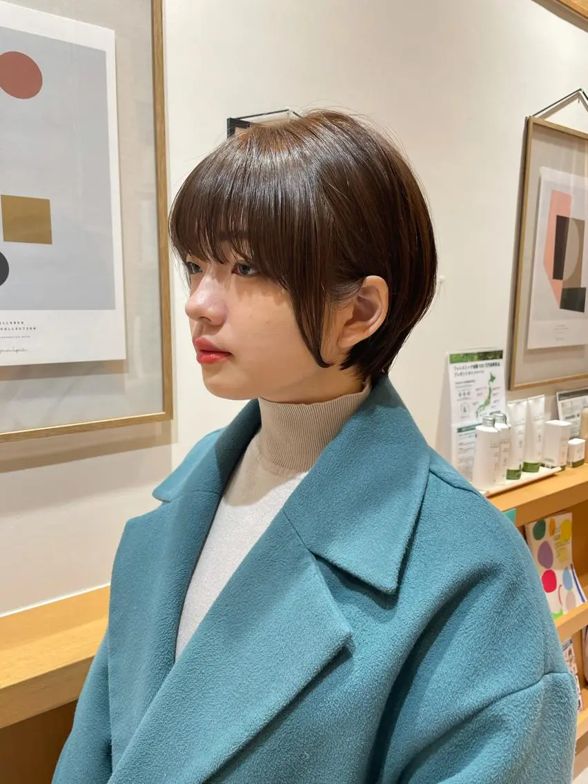 ショート ARMONY秋山輝也 コテ巻き風パーマ特化のヘアスタイル