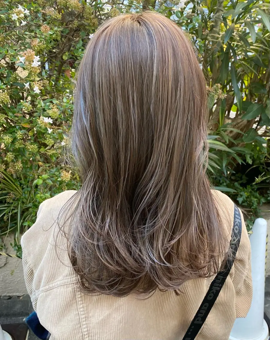 セミロング カラー カット ヘアカラー トリートメント レイヤーウルフ エクステ磯部のヘアスタイル