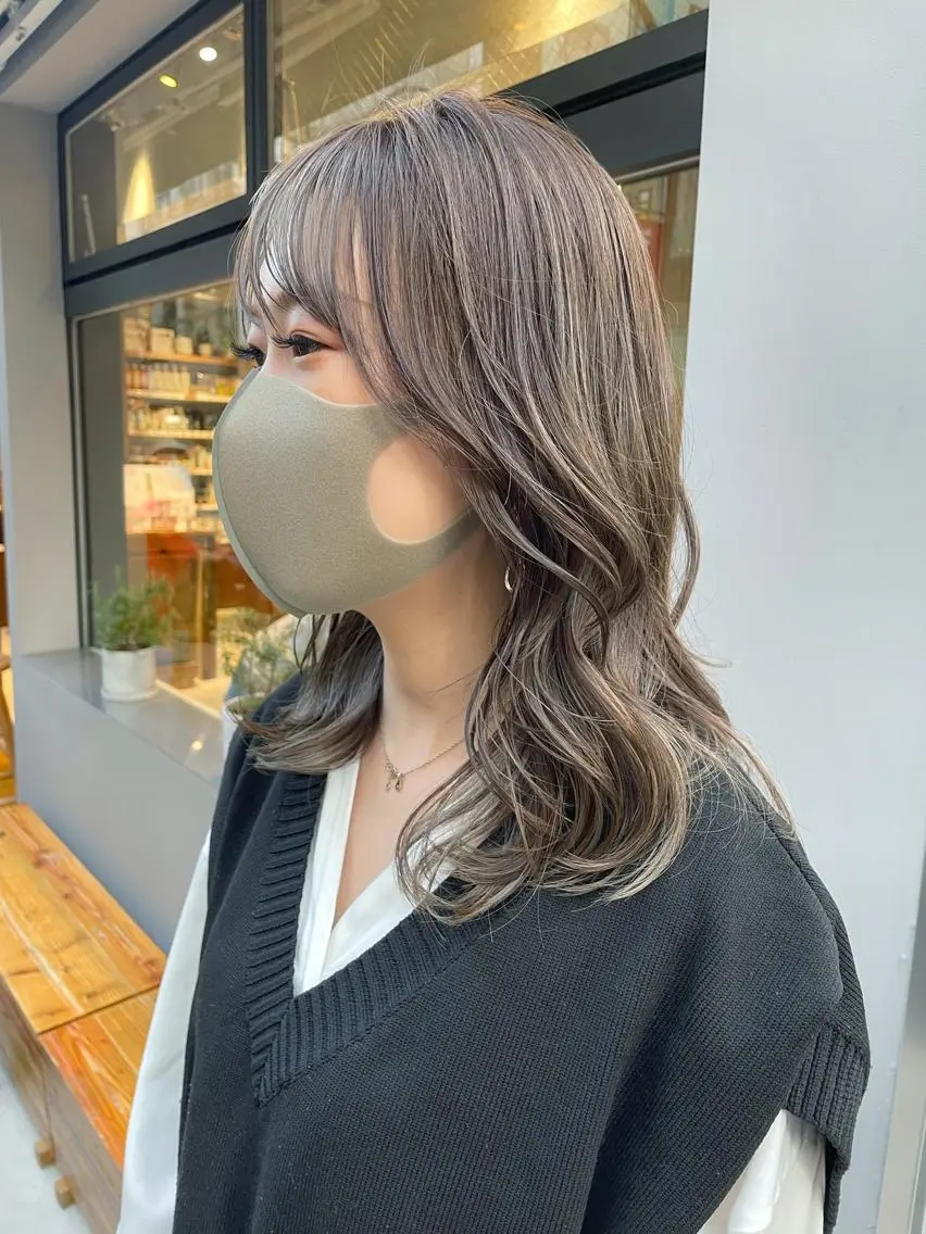 ミディアム カラー ベージュカラー レイヤーカット カット ヘアカラー トリートメント HIROKI ”博多 /ボブのヘアスタイル