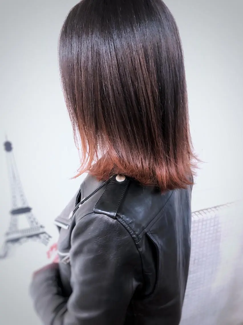 セミロング カラー ブリーチ グラデーションカラー ピンクカラー シアーピンク カット ヘアカラー 山本 芳喜のヘアスタイル