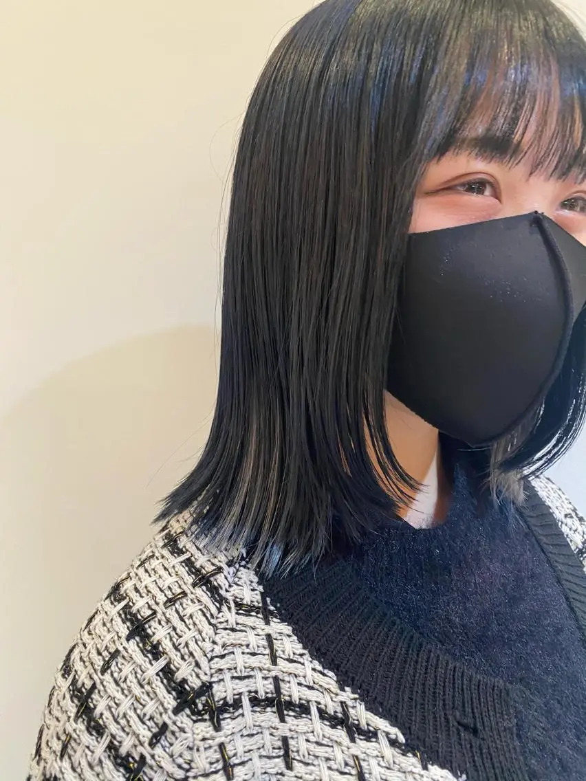 ミディアム カラー イヤリングカラー Tomoka🐶🌟 似合わせカット✂︎のヘアスタイル