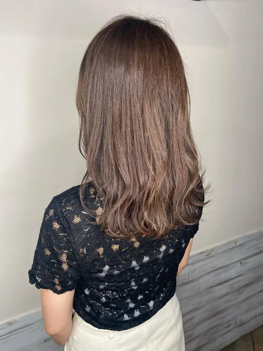 ミディアム カラー カット ヘアカラー トリートメント ヘアセット オーナースタイリスト 奈須雄紀のヘアスタイル