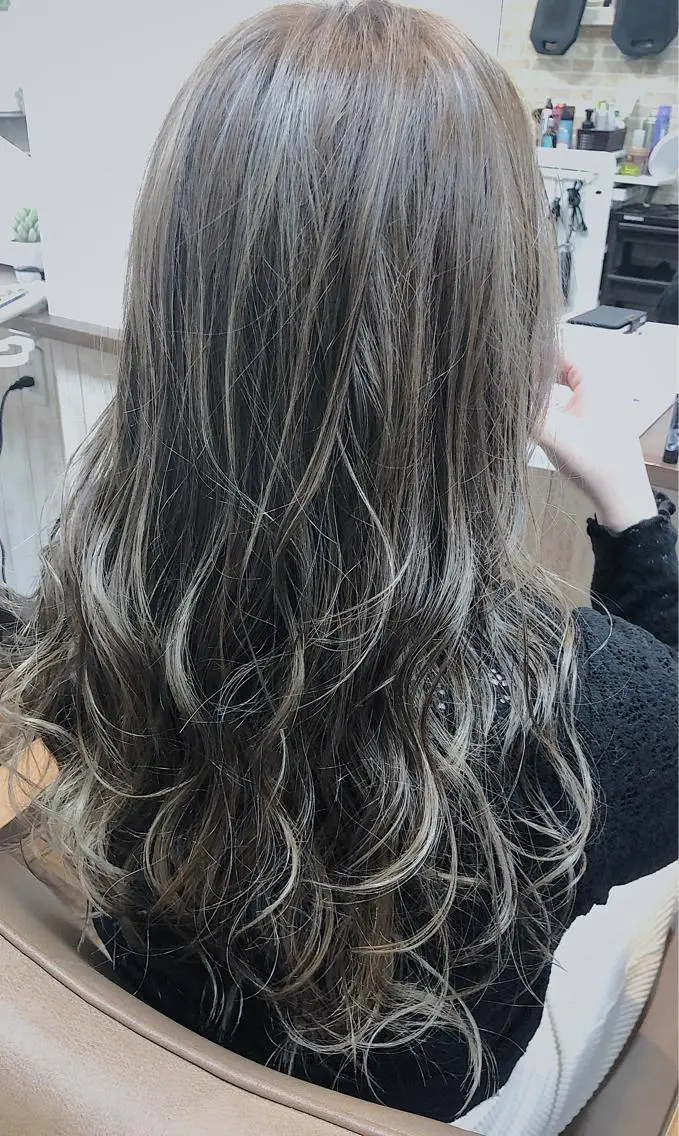ロング カラー ハイライトカラー ハイライト ☆est hair☆ 新宿ナプラスタジオのヘアスタイル