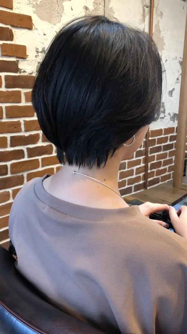 ショート 切りっぱなしボブ ボブ 外国人風カラー ハイライト レイヤーカット ショート職人 美容師【KENTA】のヘアスタイル