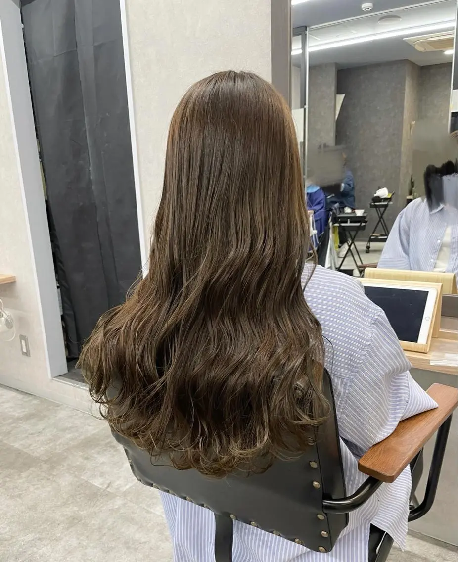 ロング カラー ベージュカラー オリーブベージュ いなみね はるきのヘアスタイル