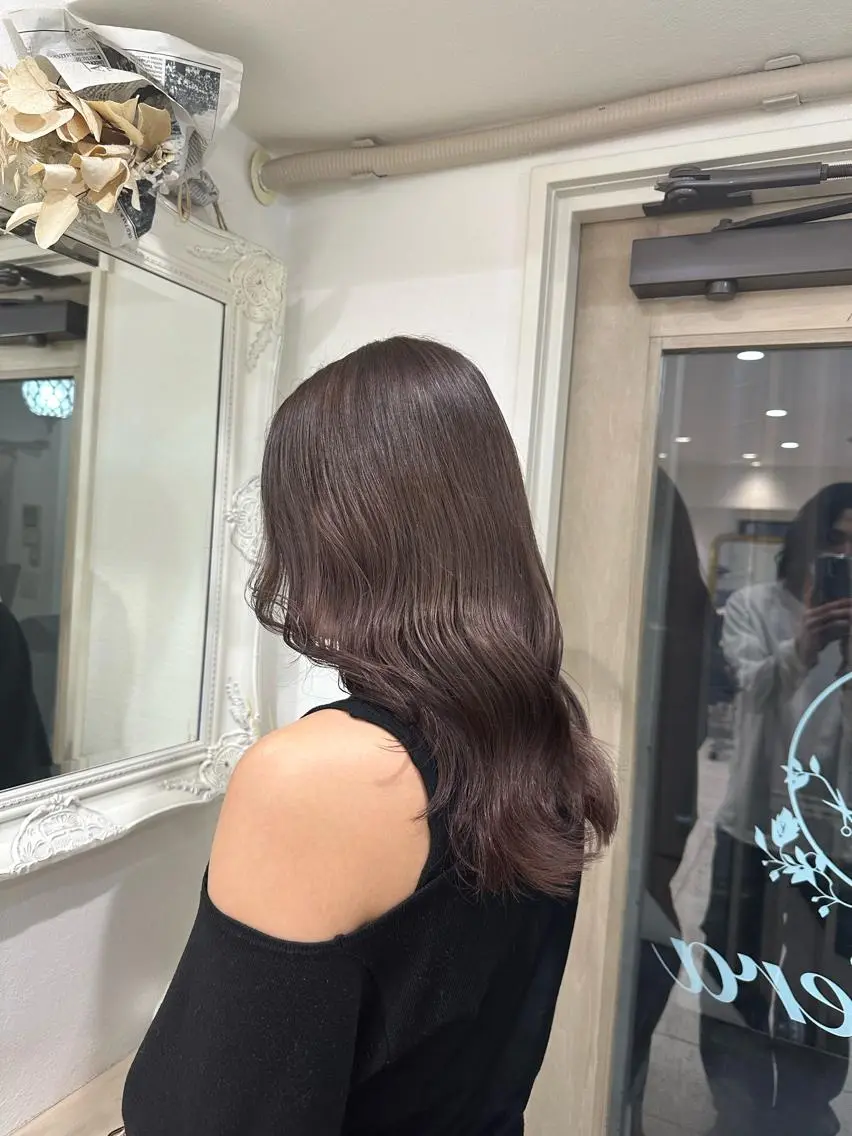 セミロング ミルクティーベージュ /三村克彦のヘアスタイル