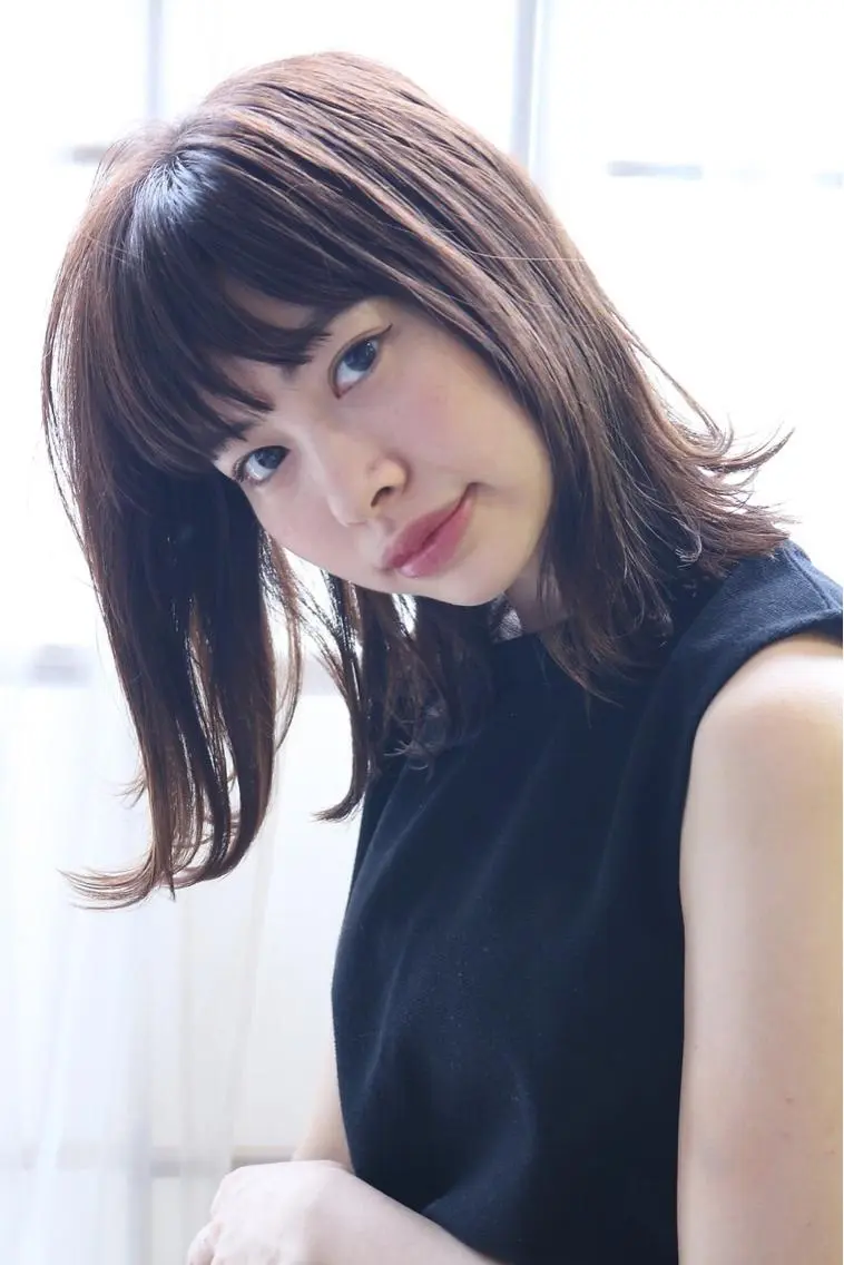 ミディアム セミロング カラー ヘアアレンジ 外ハネヘア 福元友梨 ディレクター✂️のヘアスタイル