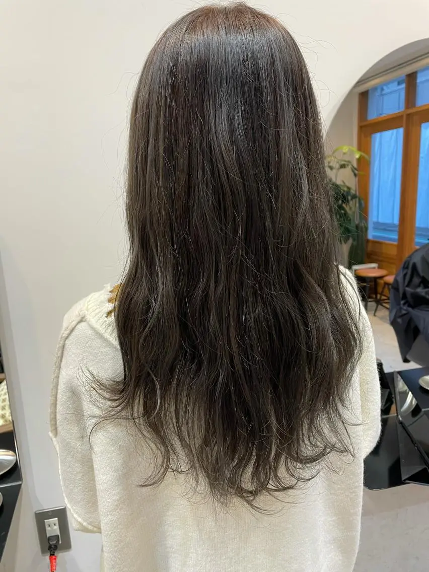 ロング カラー アッシュ ブリーチ 透明感カラー ラベンダーカラー ラベンダーアッシュ ヘアカラー 中目黒🌼 🌼ハナのヘアスタイル