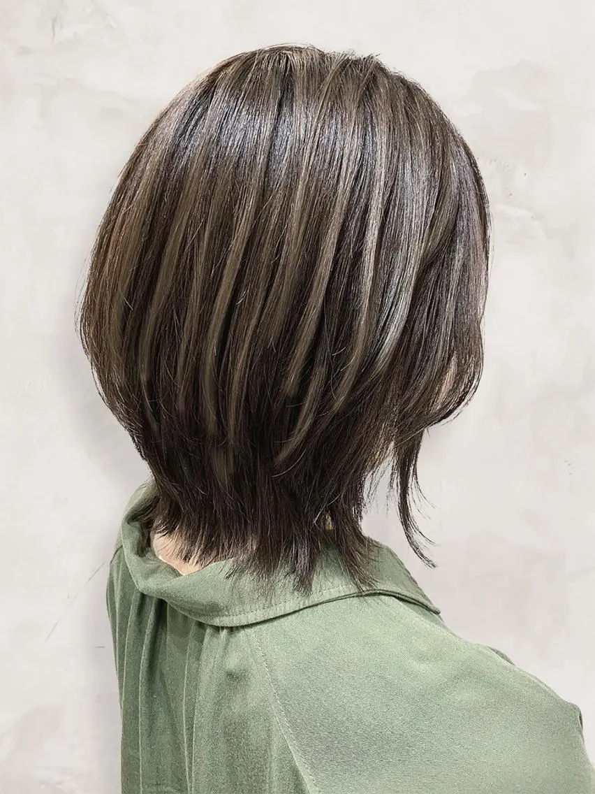 ミディアム カラー ボブレイヤー ボブ レイヤーカット 似合わせカット 小顔カット カット ヘアカラー トリートメント グレージュ×レイヤー 藤生 和宏のヘアスタイル