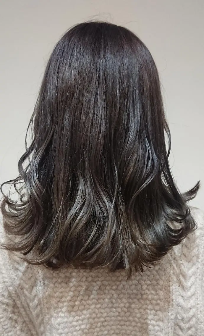 カラー ブリーチ ヘアカラー トリートメント ブリーチ/ヘアケア/ 艶髪/イギチハルのヘアスタイル