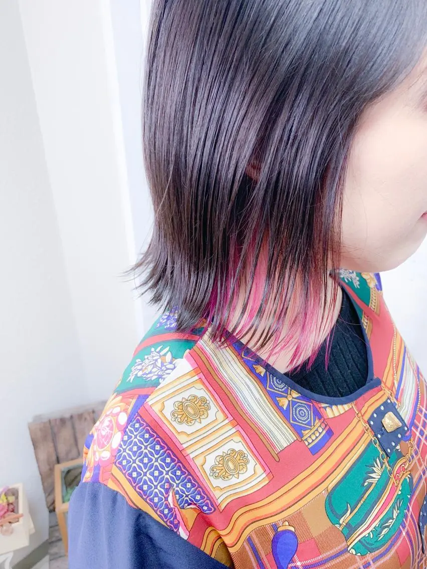 ミディアム カラー ブルーカラー ブルーラベンダー ラベンダーカラー パープルカラー レッドカラー カット ヘアカラー BOX mico.のヘアスタイル