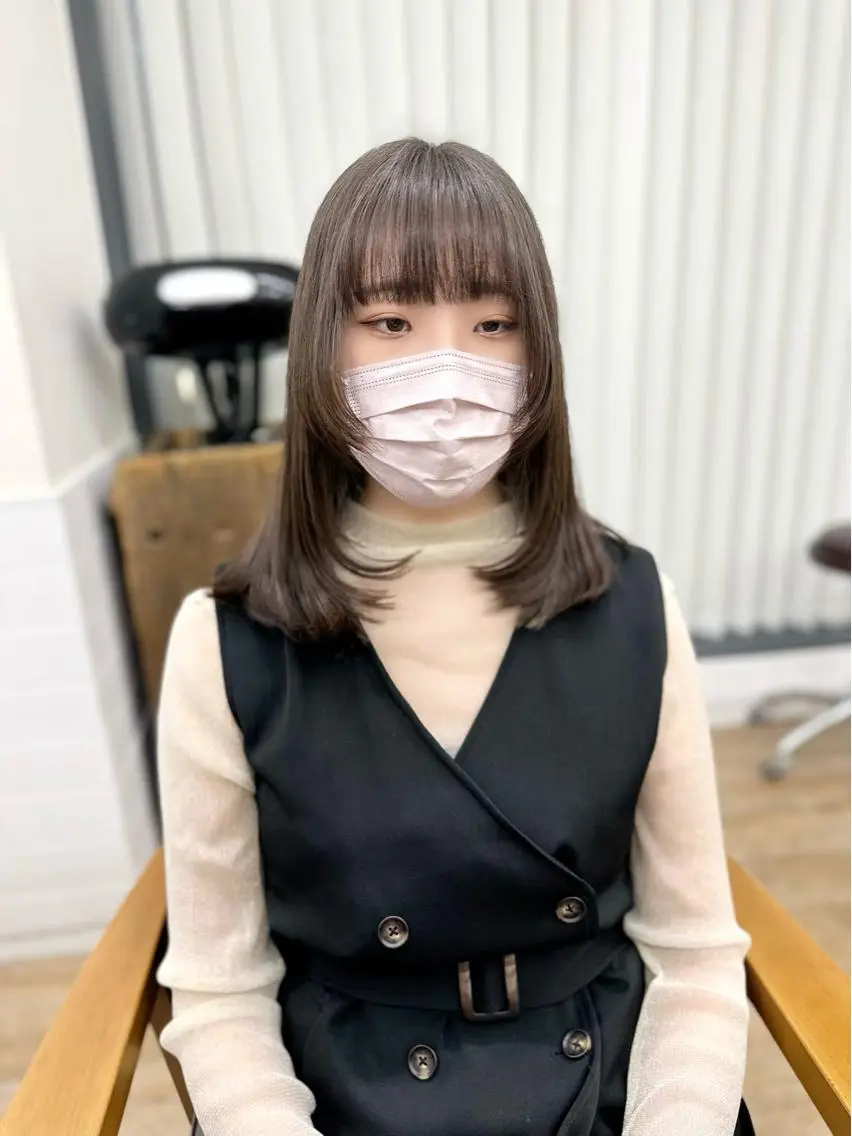 ミディアム カラー パーマ ヘアアレンジ メンズ キッズ ネイル マツエク・マツパ アイブロウ 似合せレイヤー/ 柔らか透明感カラーのヘアスタイル