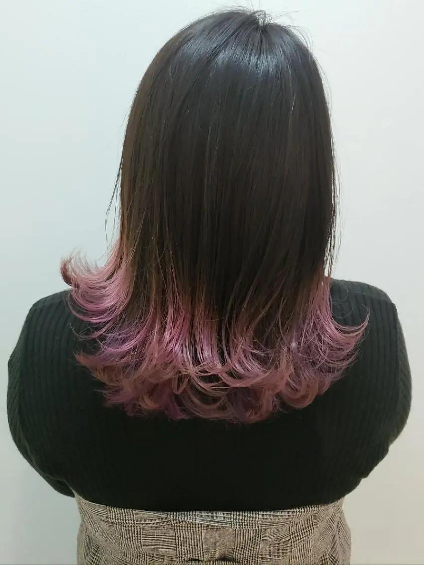 セミロング カラー ヘアアレンジ ピンクカラー 成瀬 弘光のヘアスタイル