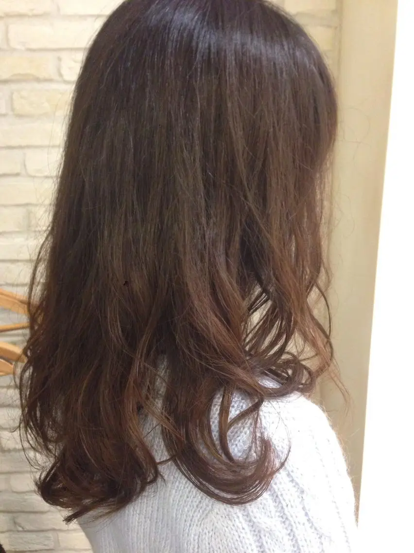 ロング カラー ブリーチ グラデーションカラー 小倉 聖也のヘアスタイル