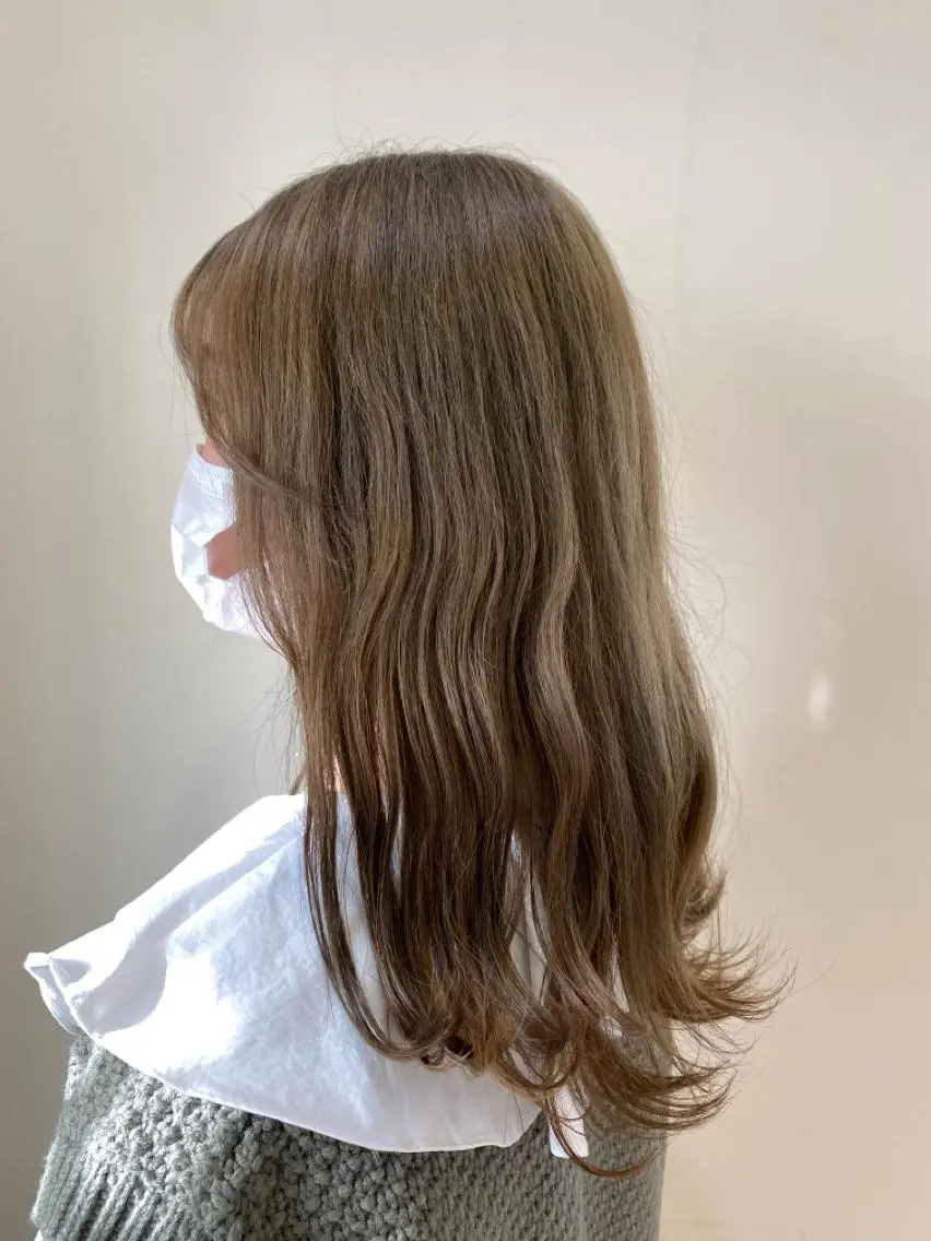 セミロング カラー ベージュカラー ヘアカラー 美髪改善・レイヤー tadasuke⭐️のヘアスタイル