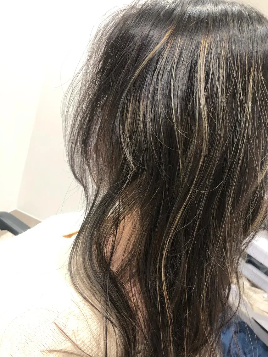ミディアム カラー グレージュ ハイライトカラー ハイライト カット ヘアカラー トリートメント センスをお届けします 大谷将生infpのヘアスタイル