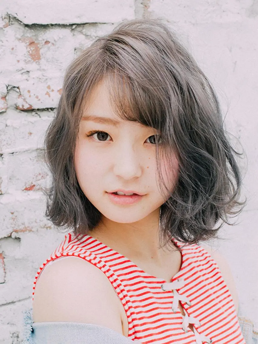 ミディアム カラー アッシュ ブリーチ 透明感カラー ボブ 外ハネヘア カット ヘアカラー トリートメント 福島 浩司のヘアスタイル