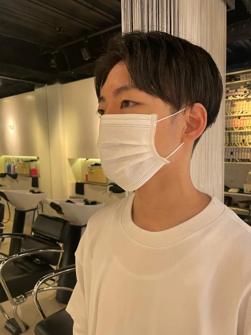 ミディアム メンズ センターパート カット しのはら まどかのヘアスタイル